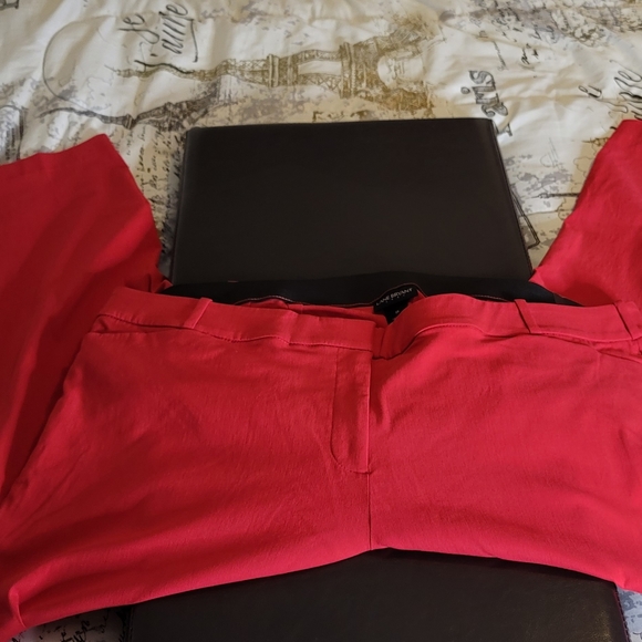 Lane Bryant: NWT Skinny Red Pant Size 26 - Picture 3 of 6